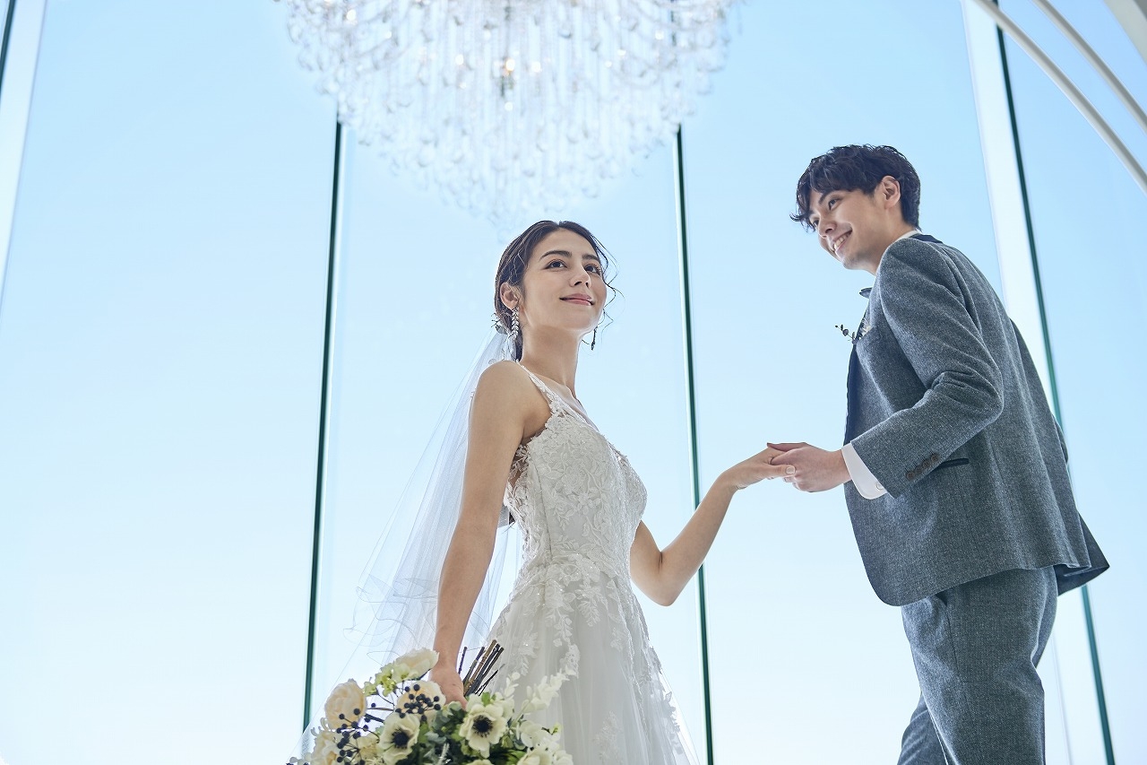 早期予約でお得に★2026年6～8月限定の150万特典！光り輝くチャペル×緑豊かなガーデン×海景